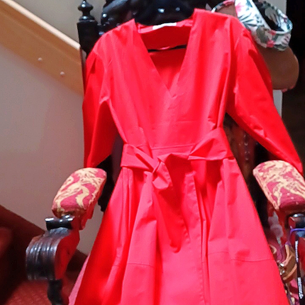 Dynamic dress to make an entrance